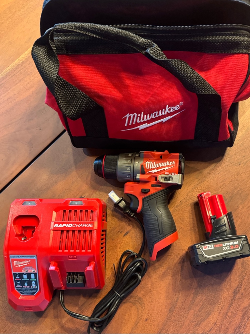 Milwaukee M12 FUEL Hammer Drill 3404-20 XC 3.0 Battery Charger Kit